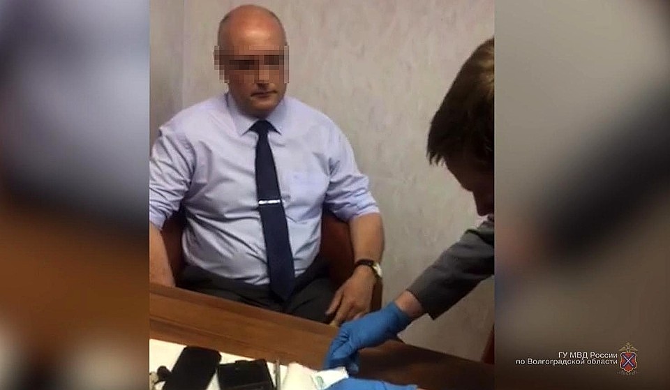 Врач скрыл причину смерти беременной девушки, подменив ее образцы чужими.