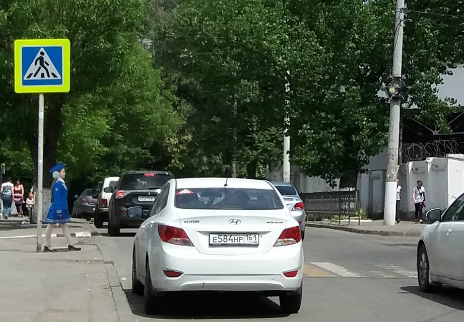 Так сразу и не догадаешься, что это - не живой ребенок, а муляж.