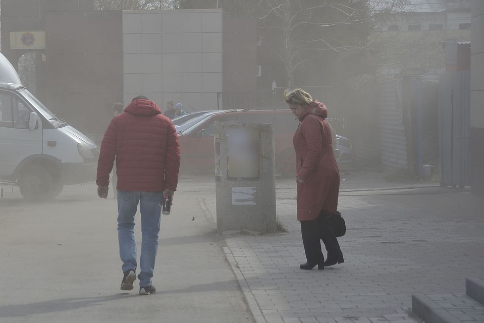 Житель ЛТЗ жалуются на пыль
