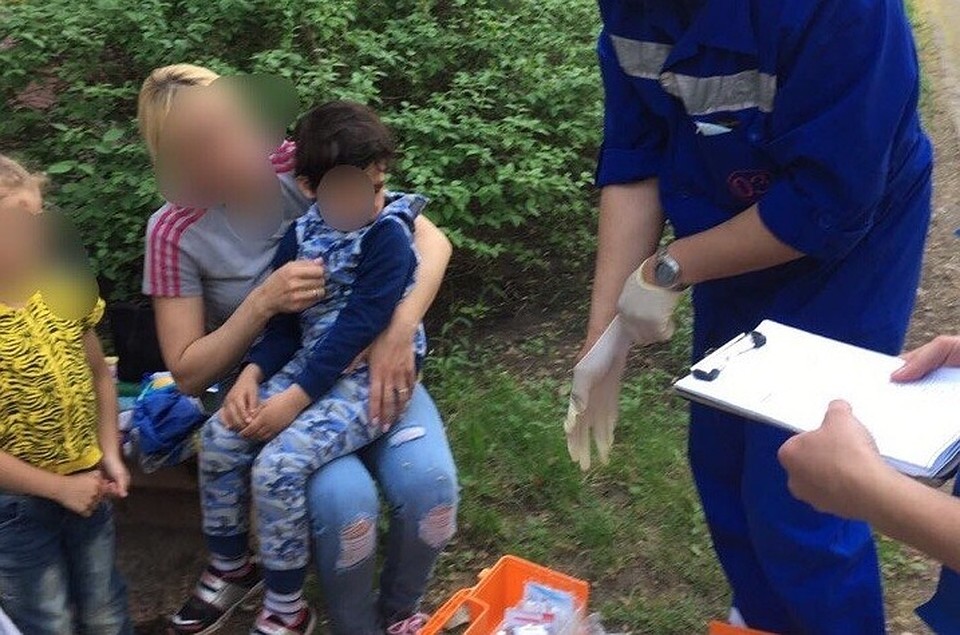 В Уфе мотоциклист сбил ребенка во дворе дома