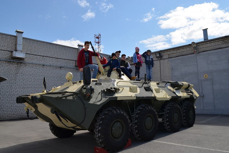В Липецке на базе ОМОН провели спортивные мероприятия в честь Дня защиты детей