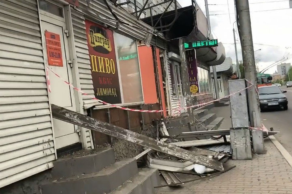 Начат снос павильонов у гостиницы «Октябрьская» в Красноярске. Фото: Владимир ВЛАДИМИРОВ, соцсети.