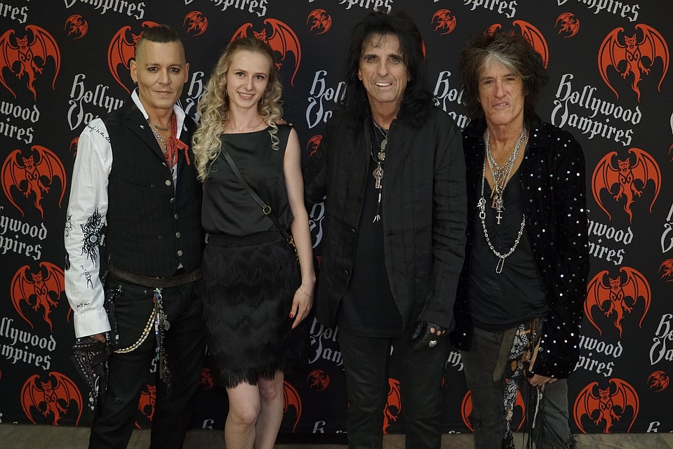 Официальная встреча с группой Hollywood Vampires
