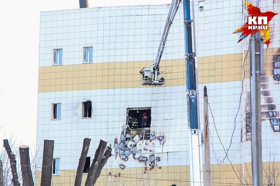 Трагедия в Кемерове унесла жизни 60 человек