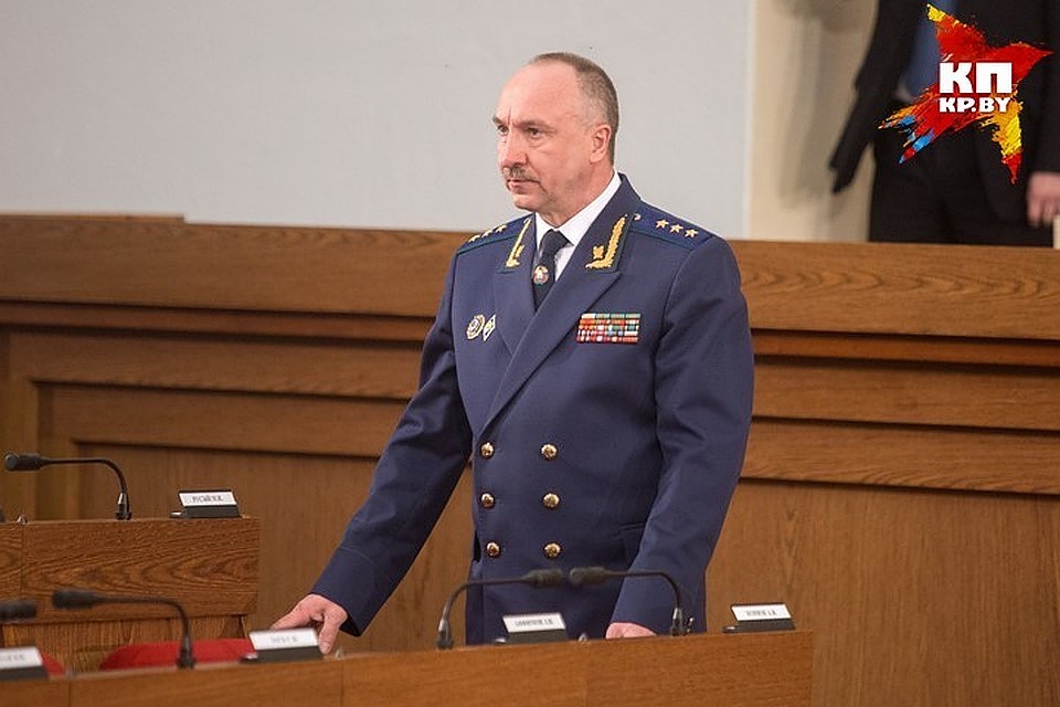 По словам Александра Конюка, в СМИ и на форумах в интернете не должно быть оскорблений и ложного контента