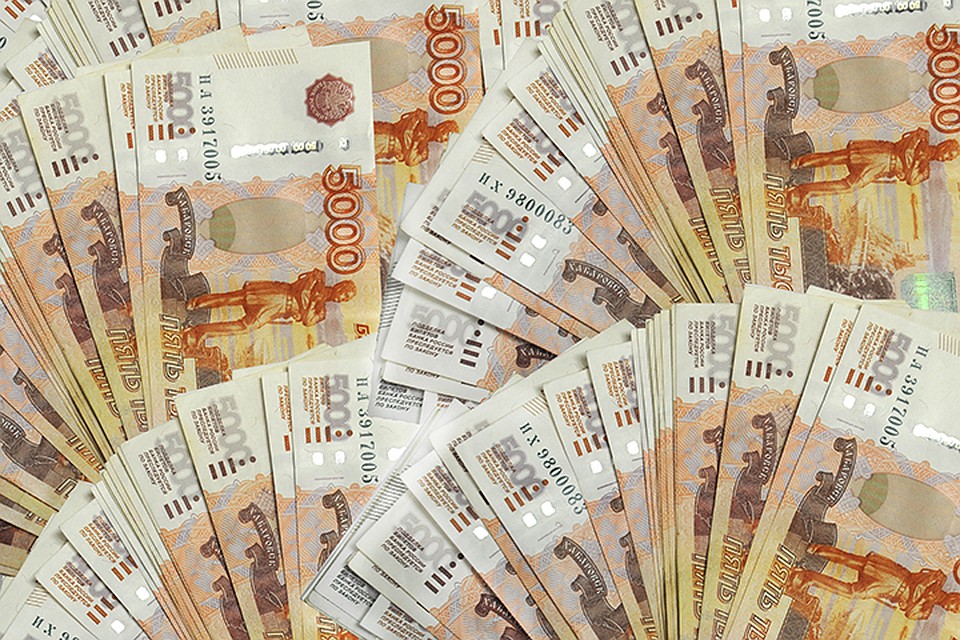 Из-за медлительности чиновников сотрудники школы в ЕАО не получили 3 миллиона рублей зарплаты