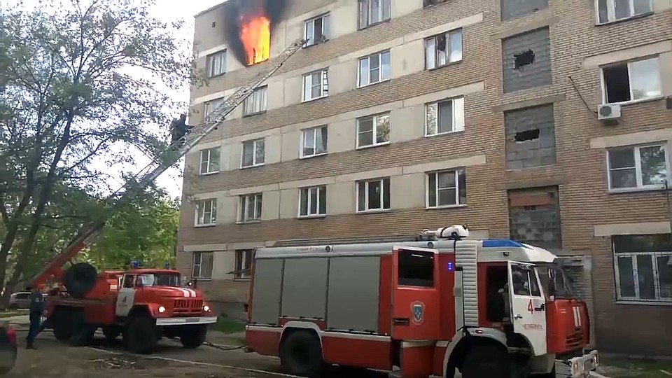 Пожар на Приборостроителей, 22 в Челябинске.