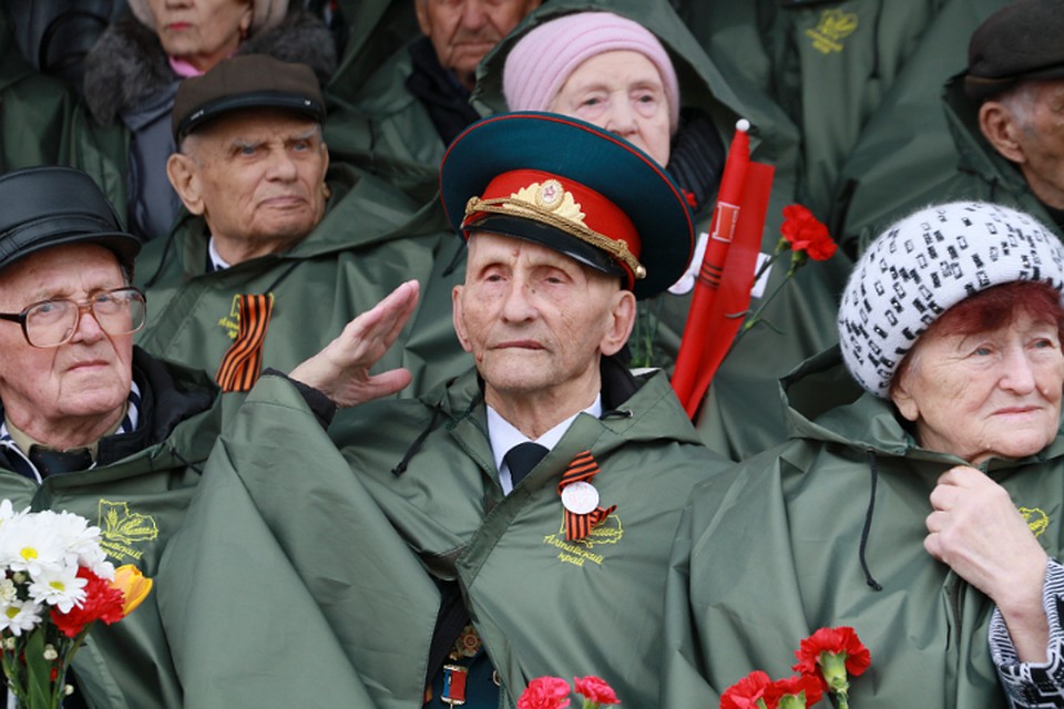 В Хабаровске стартовала благотворительная акция «Красная гвоздика»