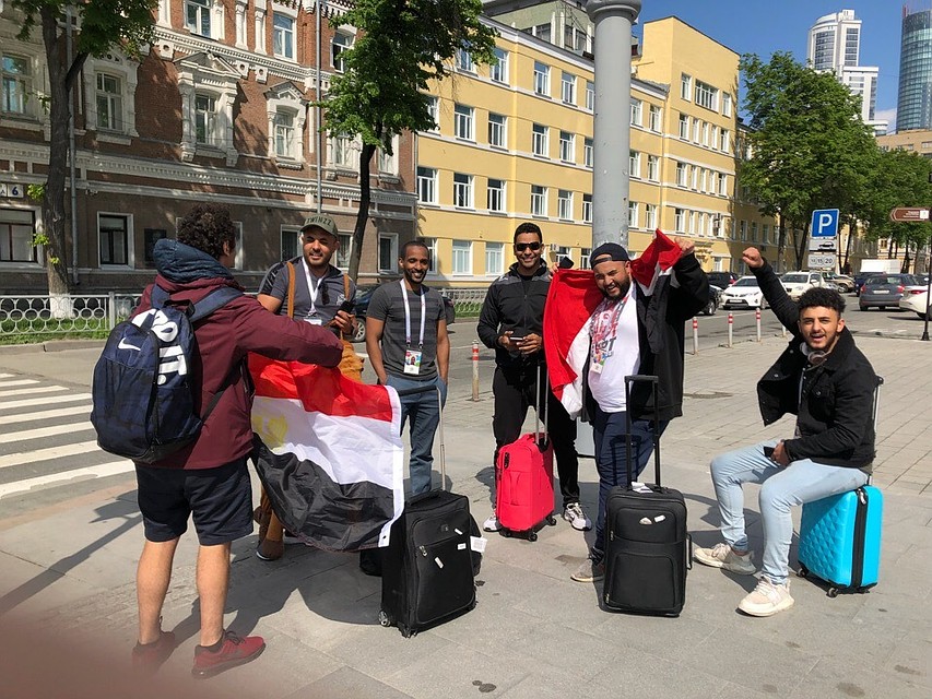 Некоторые египетские фанаты уже разгуливают по улицам Екатеринбурга, но еще предстоит встретить их соотечественников