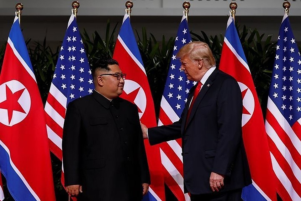 Президент США Дональд Трамп и северокорейских лидер Ким Чен Ын 12 июня на встрече в Сингапуре