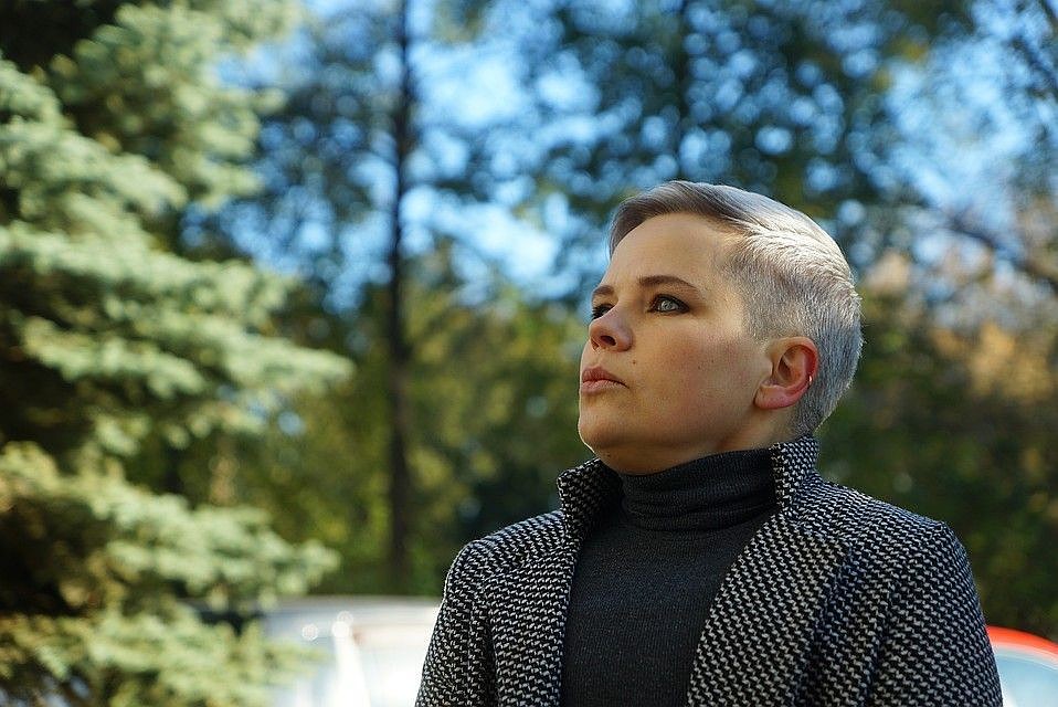 У обоих мальчиков, которых усыновила Юлия Савиновских, были серьезные заболевания, среди которых ДЦП. Женщина занималась их реабилитацией, пока малышей у нее не забрали.