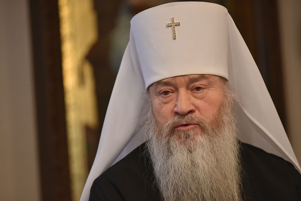 Митрополит Новосибирский и Бердский Тихон, считает, что в обществе пытаются забыть божьи заповеди, а безнравственность сделать нормой жизнью