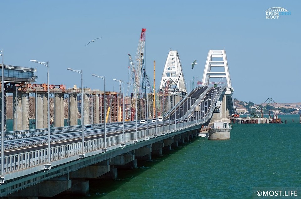Фото: инфоцентр Крымский мост