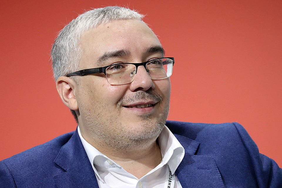 Дмитрий Песков не будет сотрудником администрации президента, а возглавит автономную некоммерческую организацию. Фото: Сергей Савостьянов/ТАСС