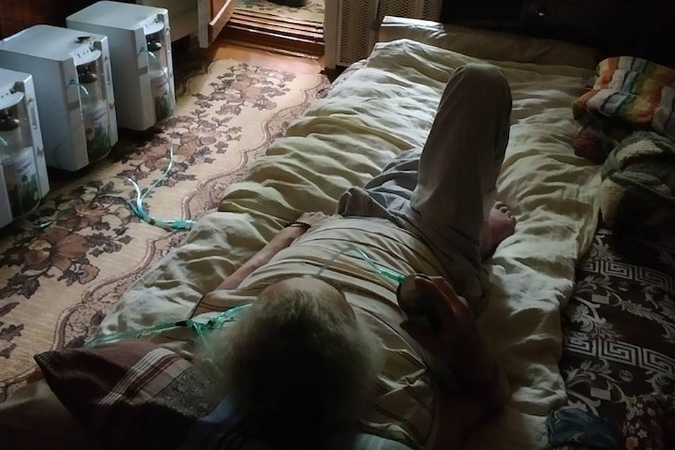 Фото МЧС Спасатели помогли мужчине на ИВЛ во время отключения электичества в Гомеле