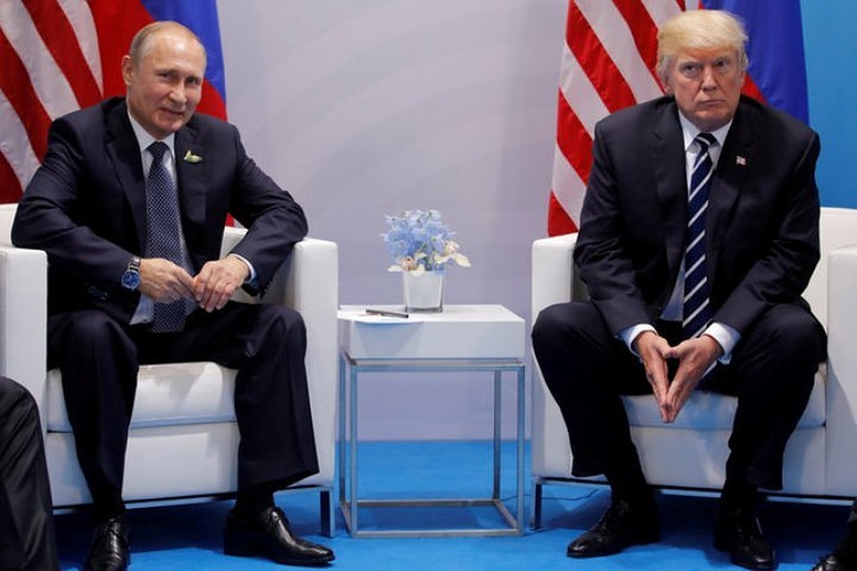Президент России Владимир Путин и американский лидер Дональд Трамп на встрече в Гамбурге