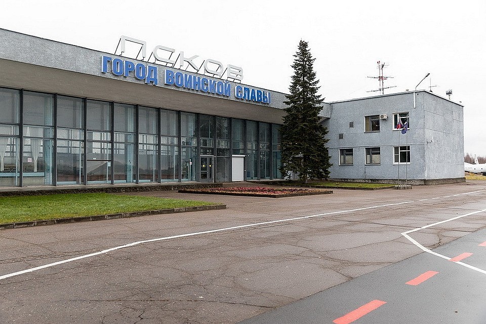 Следователи провели обыски в "Псковавиа" и управлении по транспорту Псковской области.