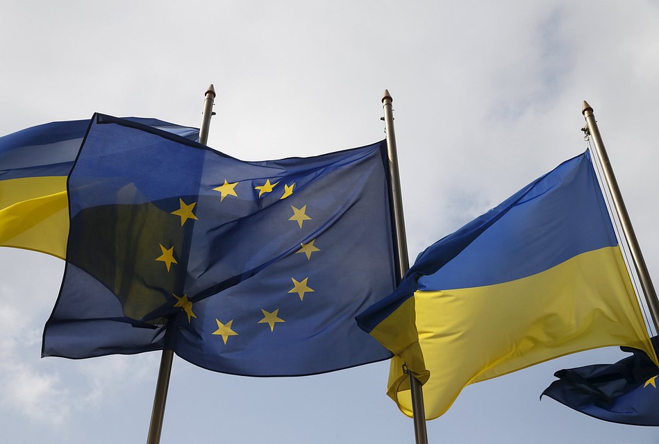 Три страны - партнера ЕС, а также Украина и Грузия поддержали продление санкций по Крыму