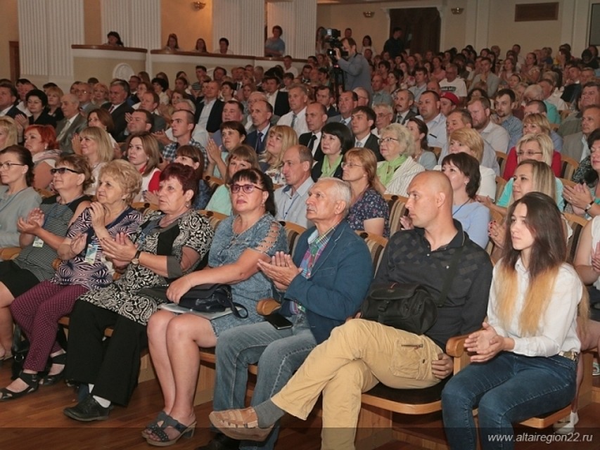 Алтайские общественники приняли участие в гражданском форуме