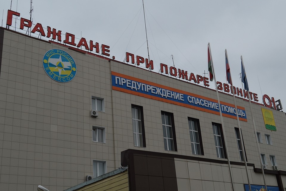 На помощь к пострадавшим выезжали спасатели