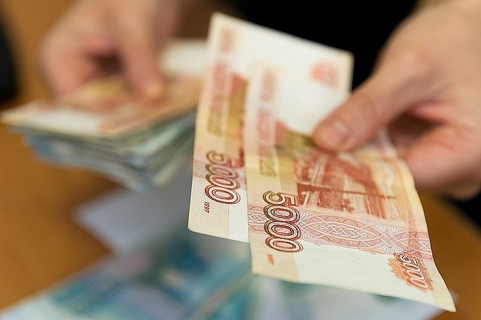Мошенницы выманили у петербургской пенсионерки 490 тысяч рублей.