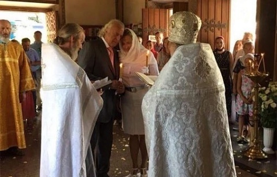 На церемонии были только венчающиеся. Фото: Ирина Романова/Instagram