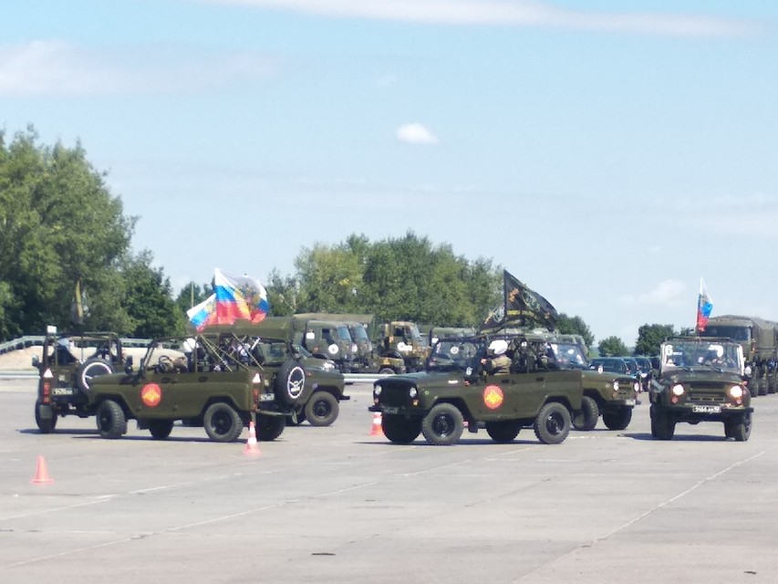 Водители соревнуются в умении совершать маневры