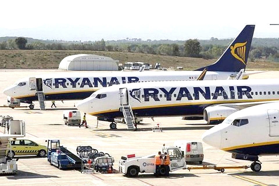 Пилоты авиакомпании Ryanair в Швеции, Бельгии, Ирландии и Германии объявили 24-часовую забастовку.