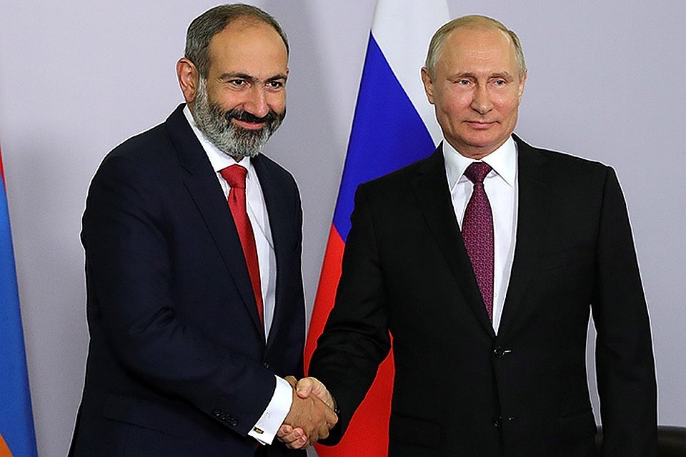 Президент РФ Владимир Путин и премьер-министр Армении Никол Пашинян. Фото: Михаил Климентьев/ТАСС