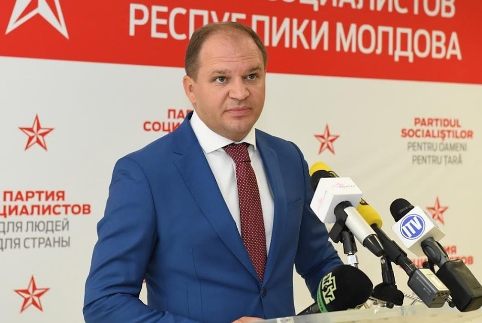 Ион Чебан рассказал, что было сделано к новому учебному году для столичных школьников, педагогов и других категорий населения.