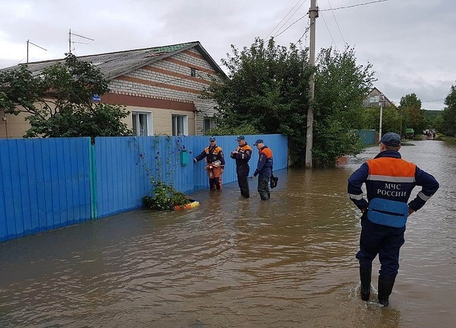 Во время спасательных работ в Михайловском районе Приморья. Фото: ГУ МЧС