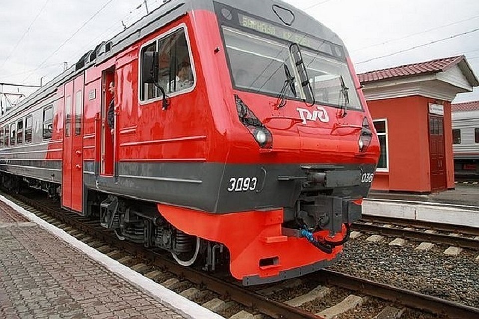 Электричка в 7.53 отменяется.