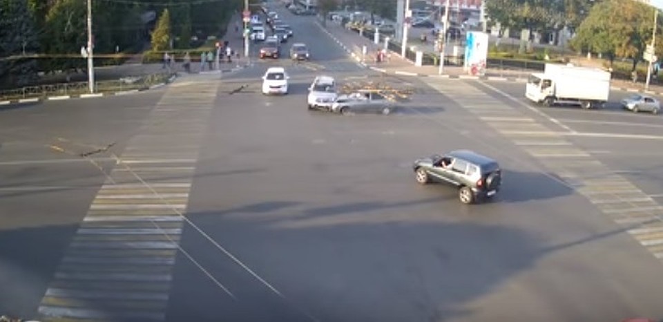 Фото: Кадр с видео, размещенного в группе Дороги Рязани