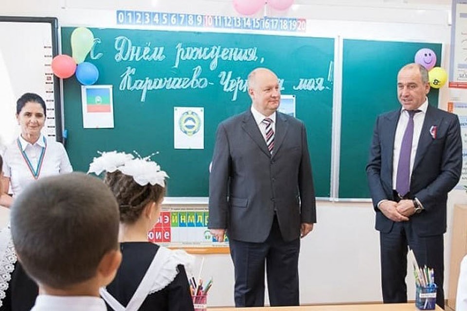 Сергей Чеботарев и Рашид Темрезов приняли участие в торжественной церемонии открытия комплекса.