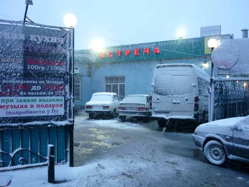 Встреча в кафе "Встреча" завершилась смертельной поножовщиной.