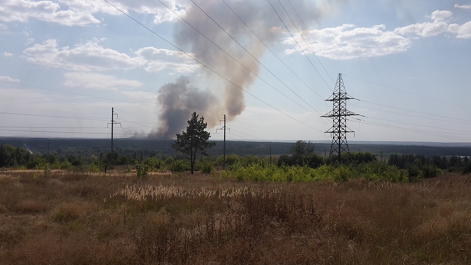Дым виден издалека.
