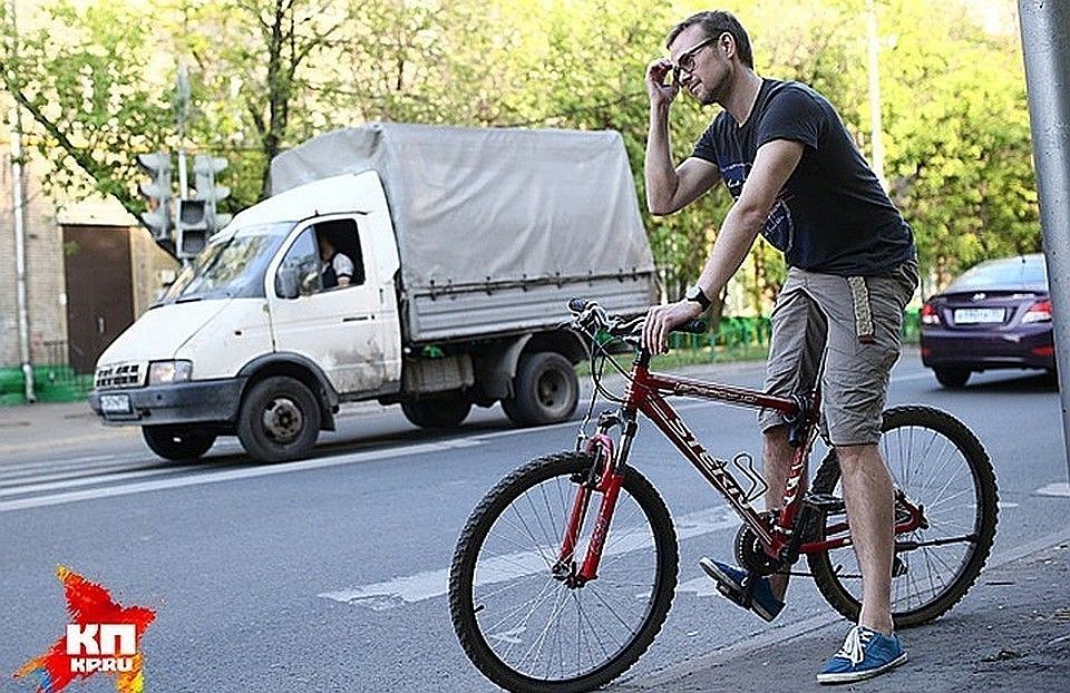 В рамках этой акции с 17 по 23 сентября всем читателям, приехавшим за книгами на велосипеде, Национальная библиотека подарит фирменные призы.