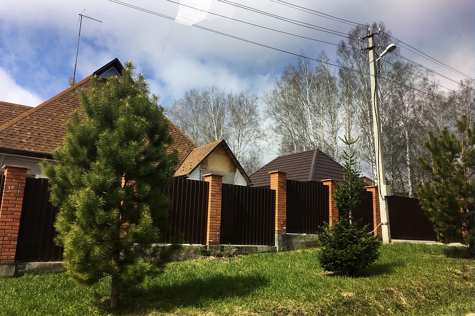 В рамках проекта по строительству в коттеджных поселках оператор связи обеспечит широкополосным доступом в интернет горожан, проживающих в частном секторе Новосибирска.
