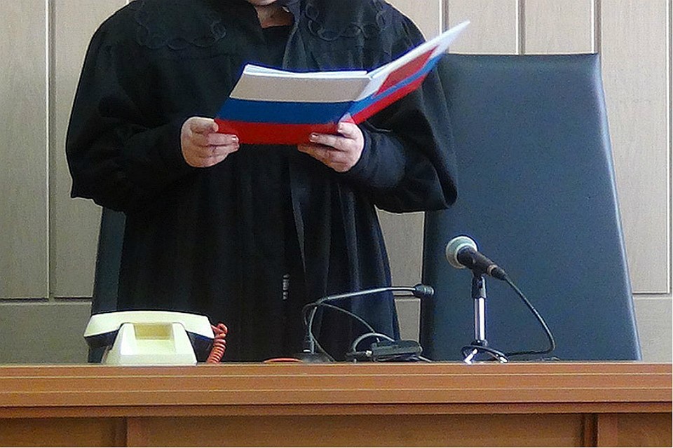Суд дал штрафы и страховой компании, и заместителю ее руководителя