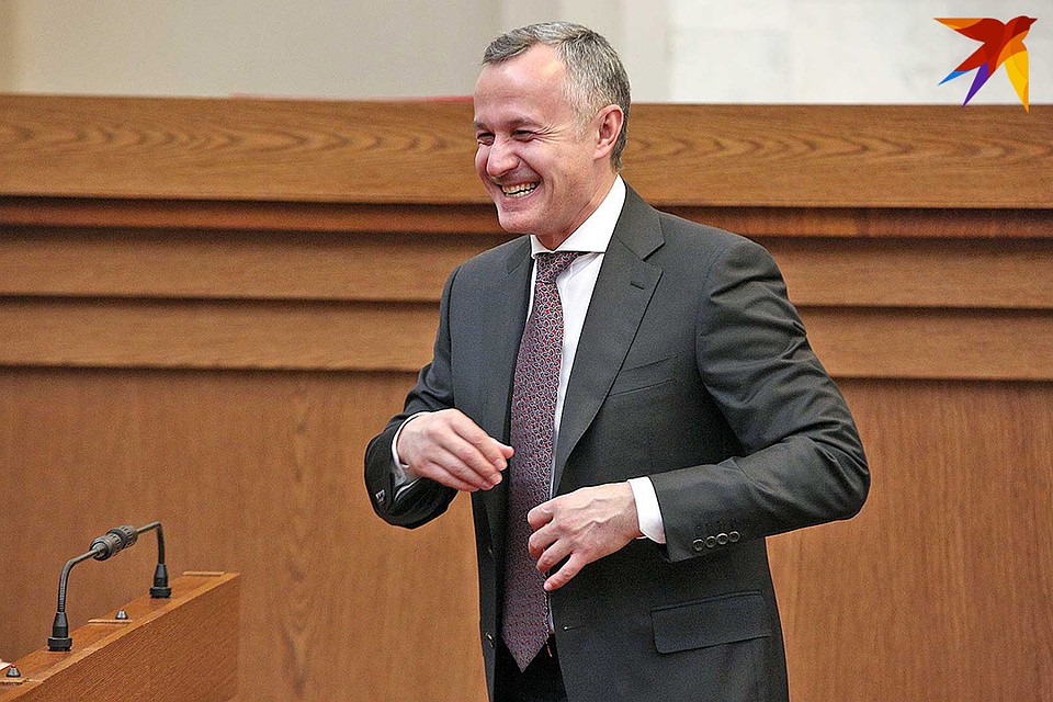 Бывший банкир и премьер-министр Василий Матюшевский намерен снова вернуться в банк.