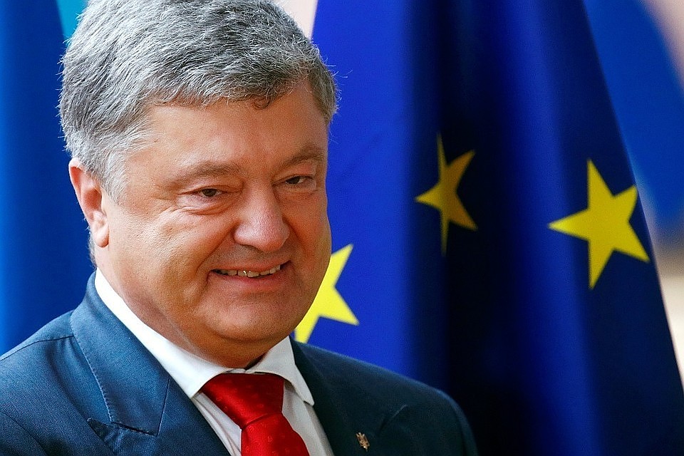 На Украине посмеялись над попыткой Порошенко "помахать рукой Москве"