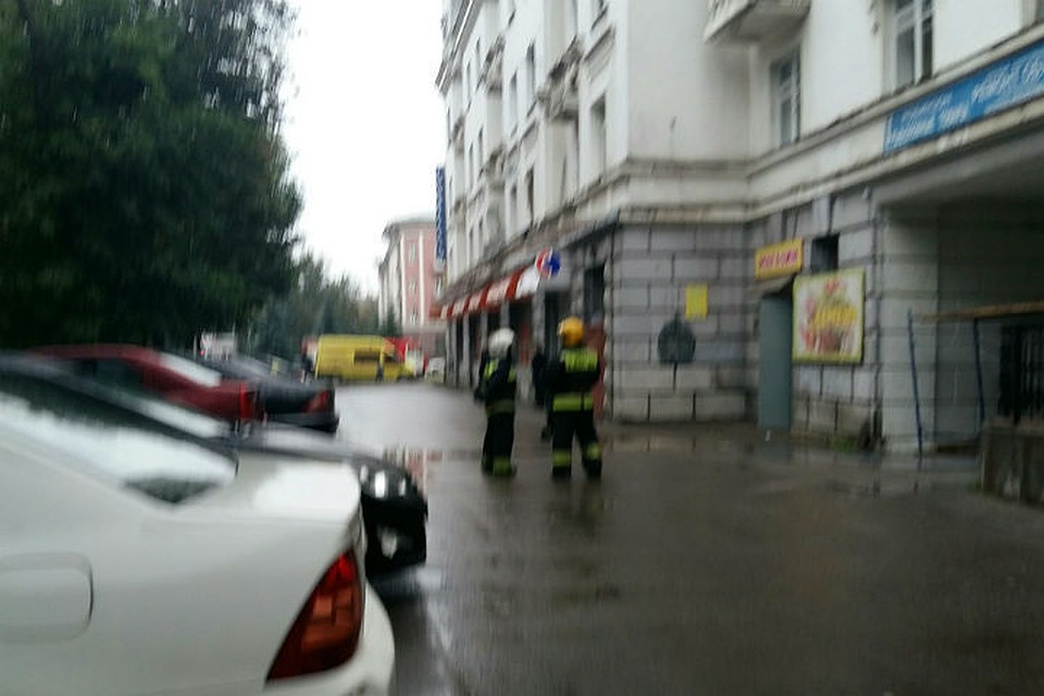 В Ярославле Советскую улицу перекрыли из-за подозрительной коробки.