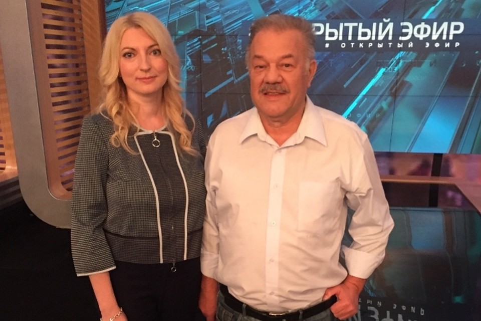 Журналисты "Комсомолки" Елена Чинкова и Александр Гамов сходили в "Открытый эфир" на телеканале "Звезда"