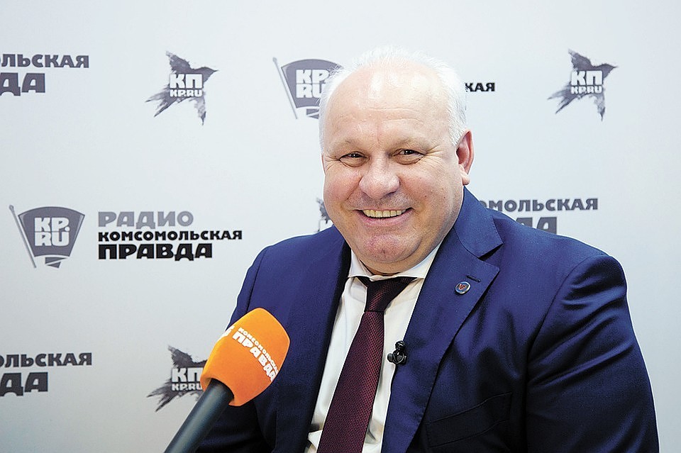 Действующий глава Хакасии Виктор Зимин ранее снял свою кандидатуру с выборов