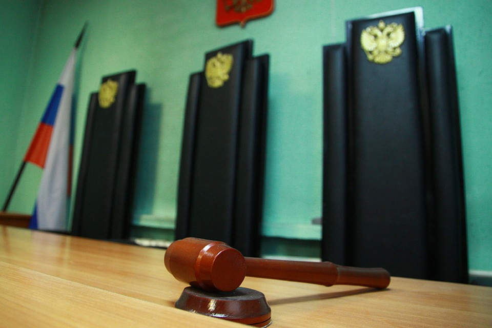 Скрывался от правосудия: в Бурятии двухметровый мужчина прятался в шкафу от судебных приставов