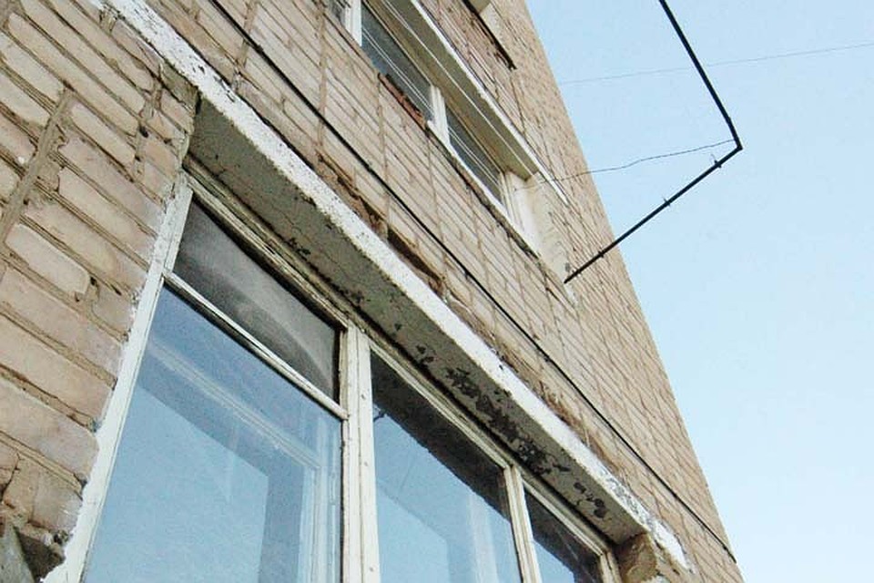 Аварийные дома в Клинцах расселили, но не снесли.