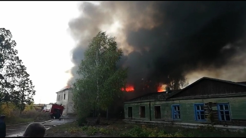 Пожар выглядел внушительно