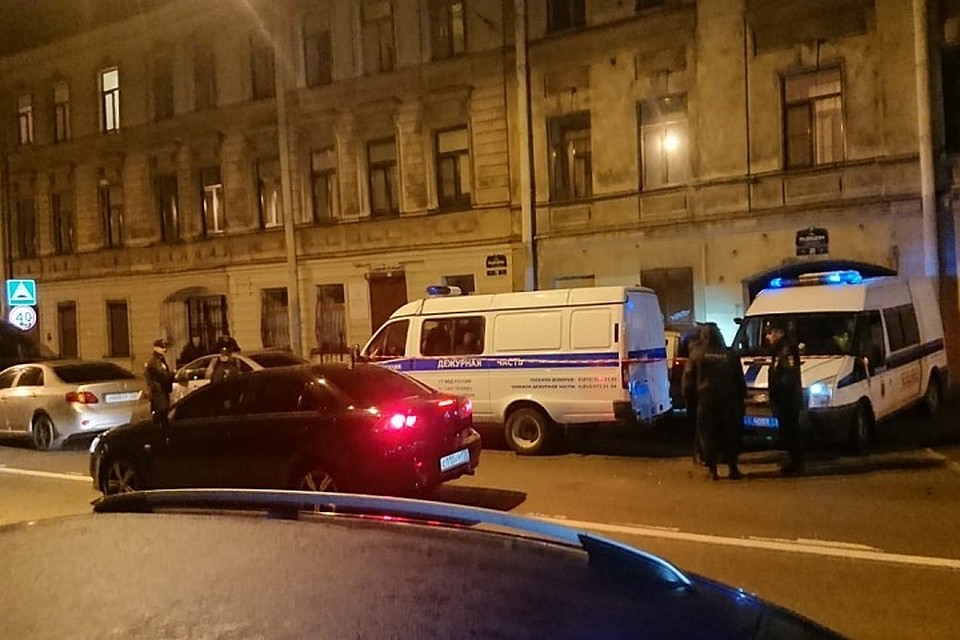В центре Петербурга на улице зарезали мужчину. Фото: vk.com/spb_today