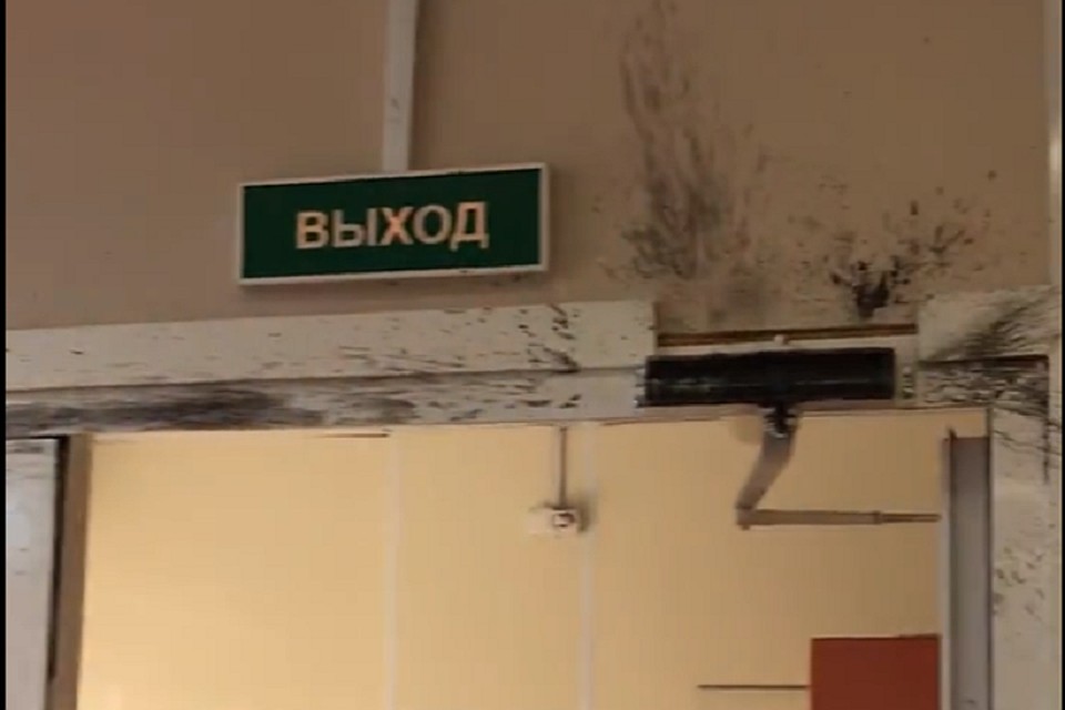 Событие года: в «Дикси» на Ланском шоссе взорвался дверной доводчик. Фото: vk.com/spb_today