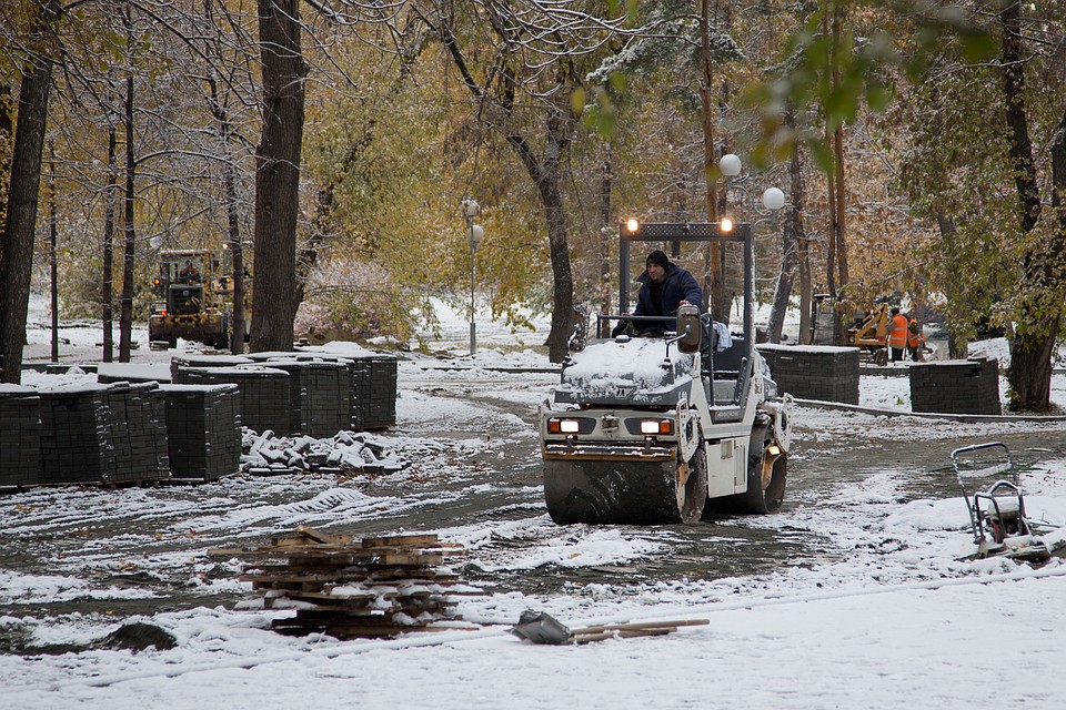 Челябинск - лидер в наведении уюта. На фото: ремонт парка Алое поле. Фото: gubernator74.ru
